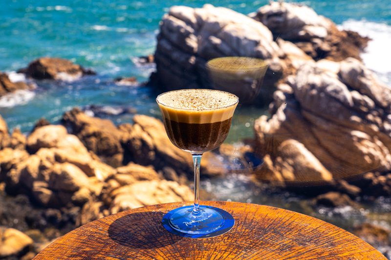 Espresso martini sobre las rocas — Radisson Concón