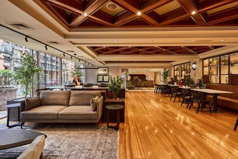 Cowork — Plaza El Bosque Ebro