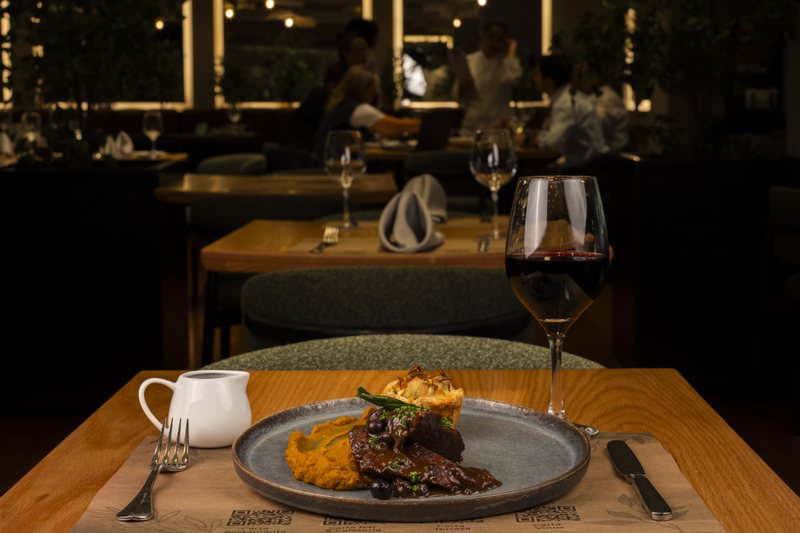 Plato principal — Plaza El Bosque Ebro